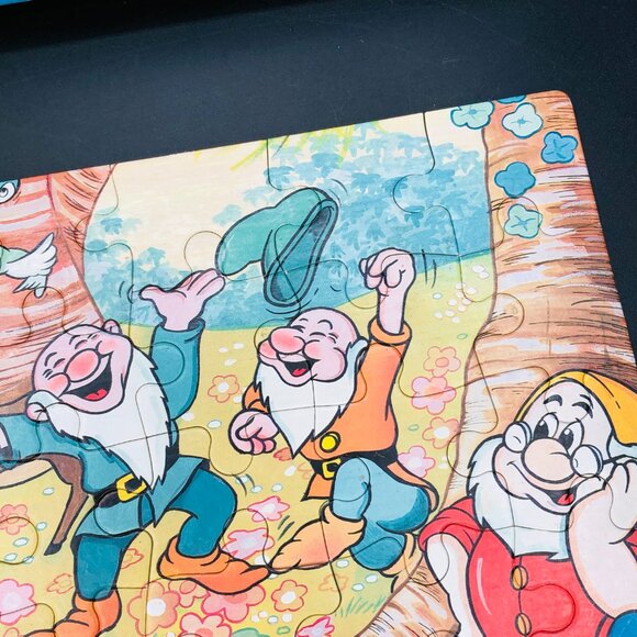 1986 SNOW WHITE Seven Dwarfs Jigsaw Puzzle 30 Chunky Pieces COMPLETE, Vintage - Picture 4 of 12